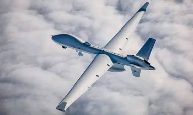 হুতিদের ক্ষেপণাস্ত্রের আঘাতে ড্রোন বিধ্বস্ত