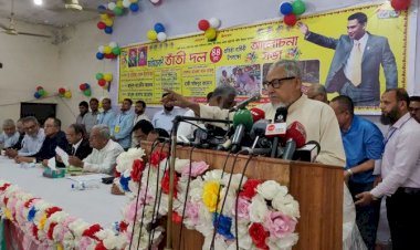 দেশে আওয়ামী লীগের স্টাইলে গণতন্ত্র চলছে: নজরুল ইসলাম খান