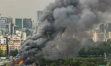 বনানীর কড়াইল বস্তিতে আগুন, নিয়ন্ত্রণে ৮ ইউনিট