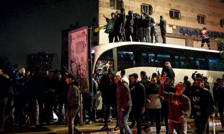 ৯০ ফিলিস্তিনিকে মুক্তি দিয়েছে ইসরায়েল