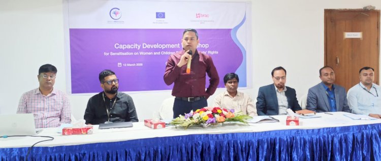 বিদেশ-ফেরত নারীদের অধিকার সুরক্ষায় চাই সংবেদনশীলতা